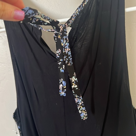 ELLE - Picture 4 of 5